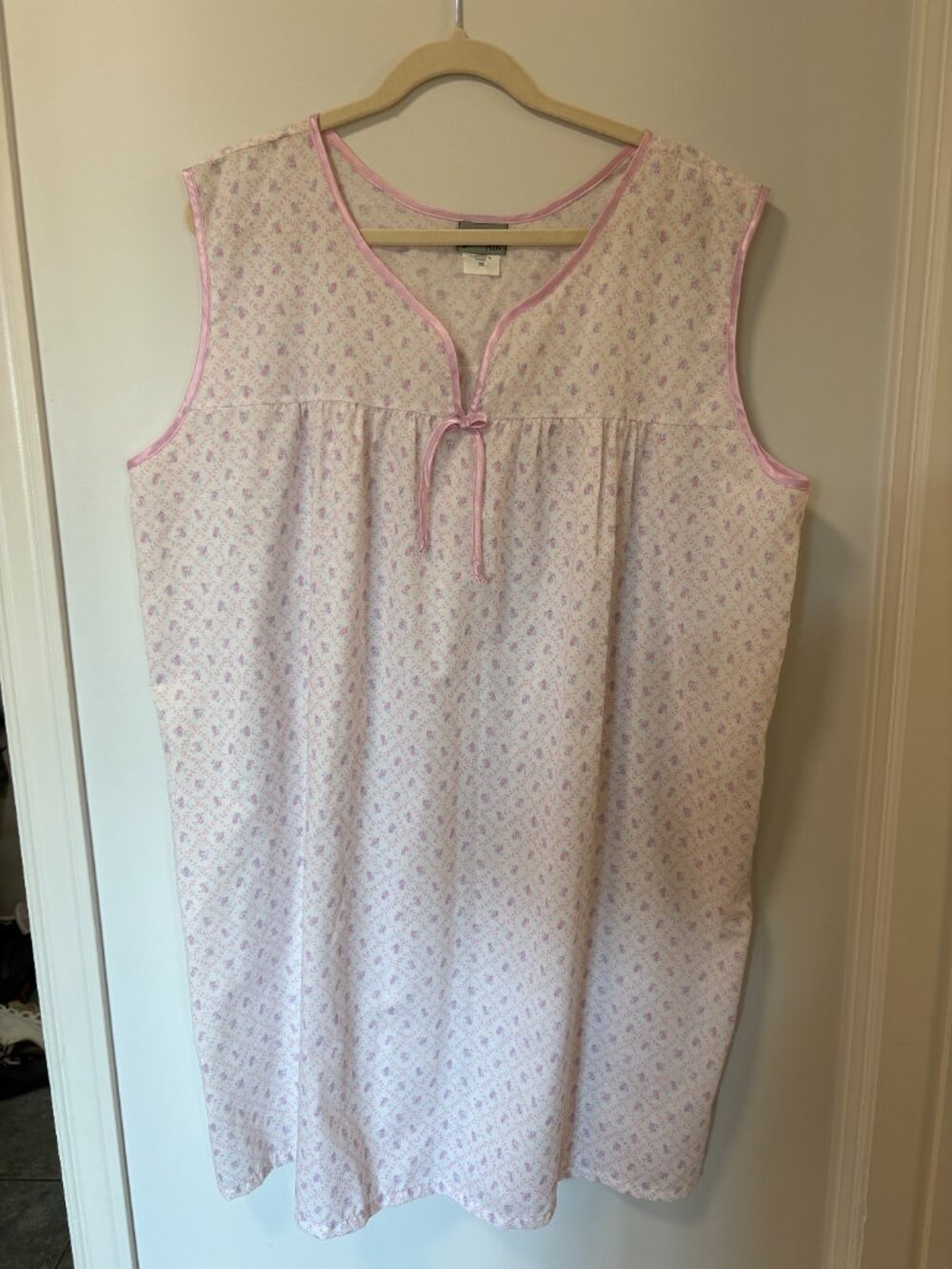 Vintage Nightgown Pullover Women's 2X White Pink Nightie Lightweight Sleeveless